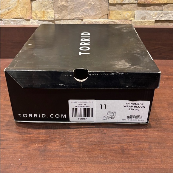 Women’s Size 11 Torrid Nude Block Heel. LIKE NEW! - Picture 5 of 5